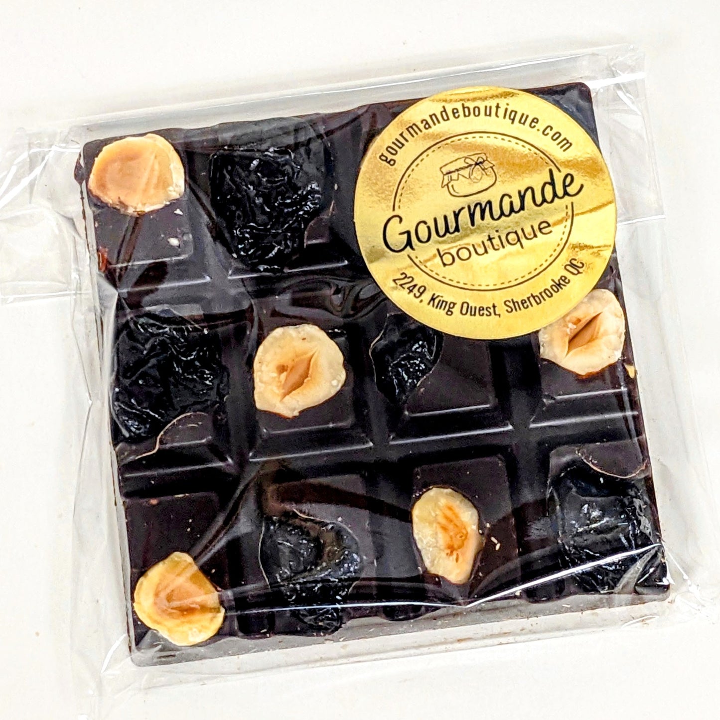 Tablette de chocolat noir aux griottes et aux noisettes - Exclusivité Gourmande boutique